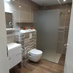 Casa Blanca アパートホテル Wirges